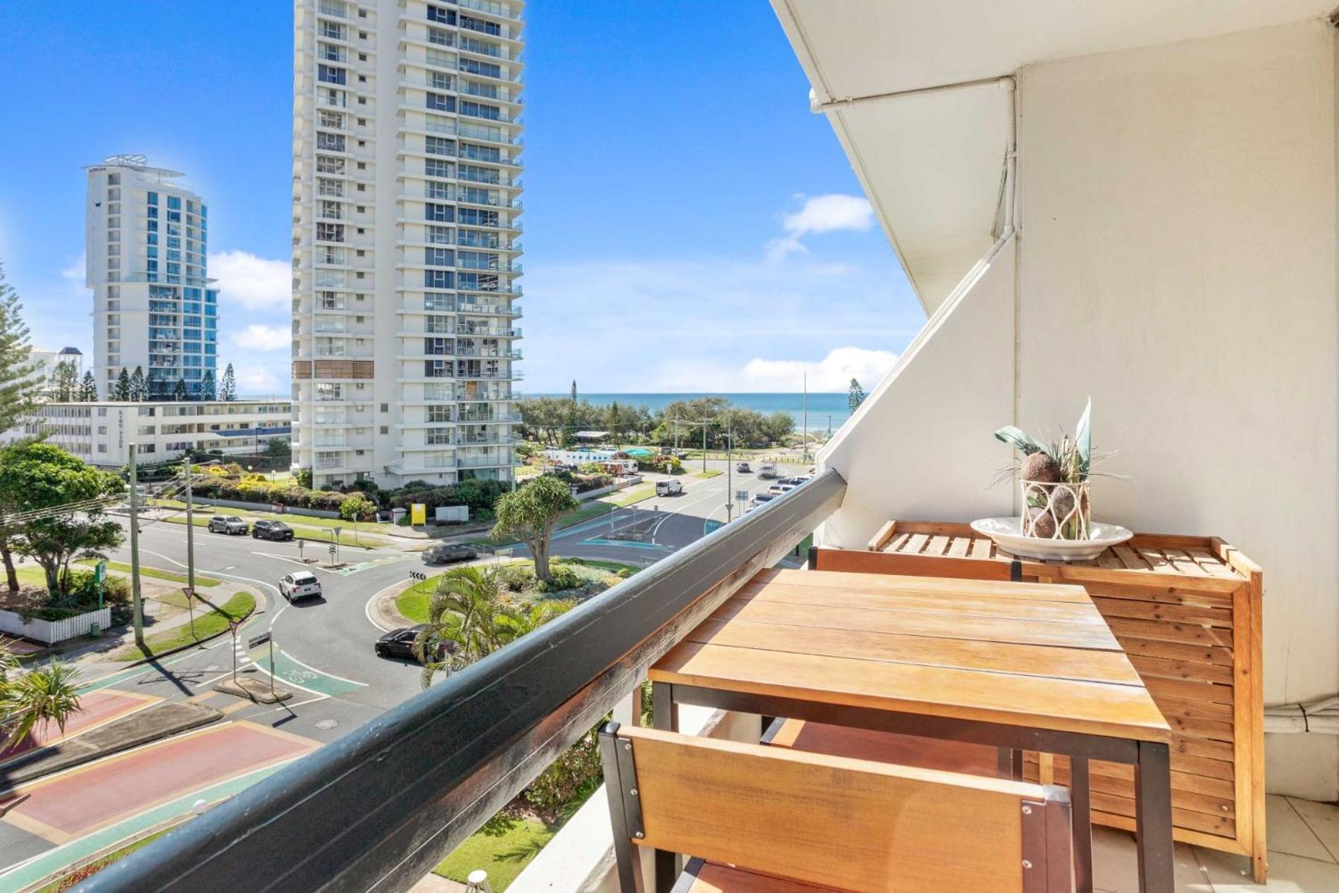 Hi Ho Beach Apartments On Broadbeach Gold Coast Eksteriør bilde