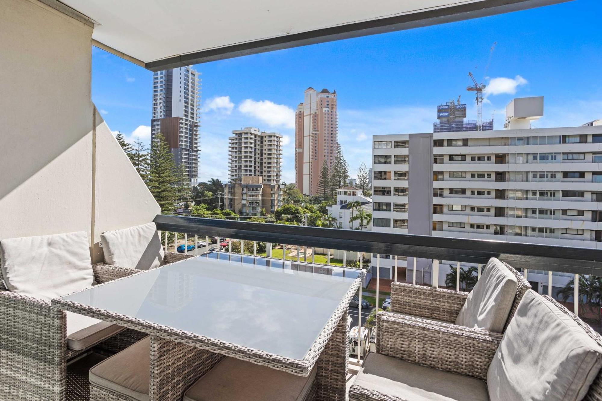 Hi Ho Beach Apartments On Broadbeach Gold Coast Eksteriør bilde